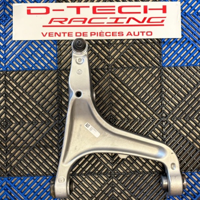 TRIANGLE INFERIEUR DROIT pour Maserati Ghibli 3