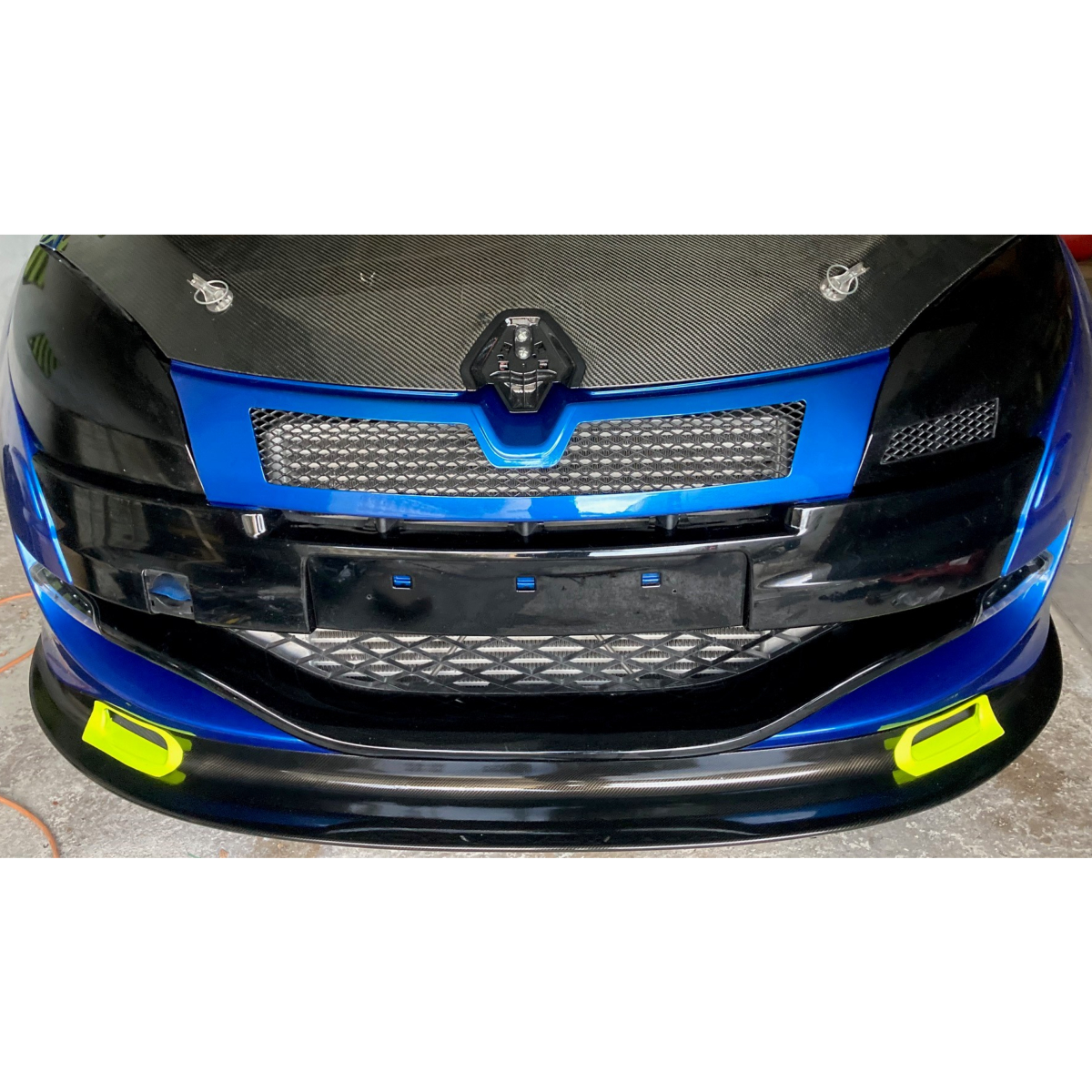 Splitter ou lame avant pour Mégane 3RS